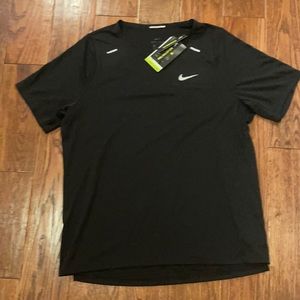 Nike Rise 365 Running Top Size L NWT